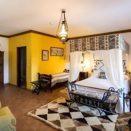 Casa Do Redondo 3*